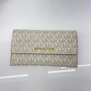 Michael Kors Trifold Wallet Pink & White Logo Vanilla/Ballet Pink